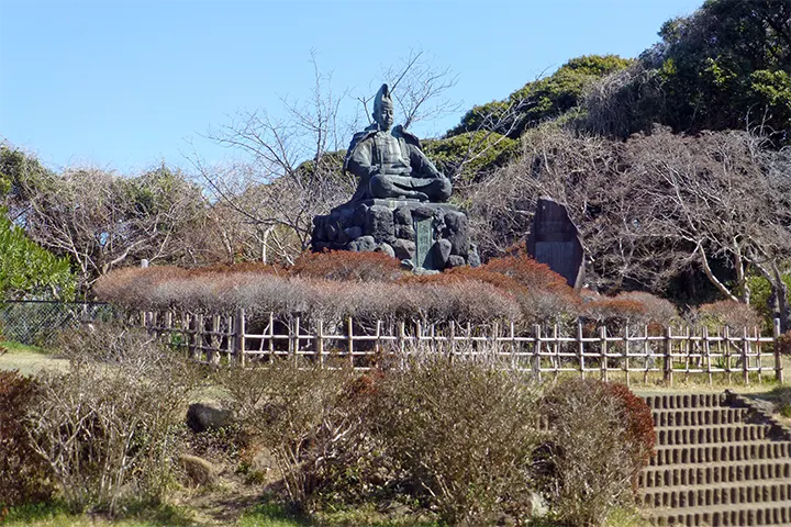 源氏山公園にある源頼朝像 源氏山公園にある源頼朝像